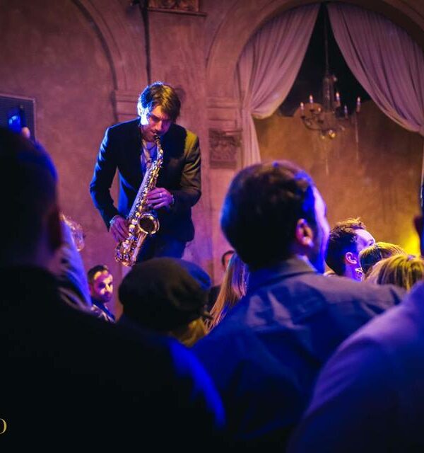 Alox sax international performer saxofonista milano