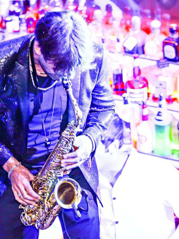 Alox sax international performer saxofonista milano