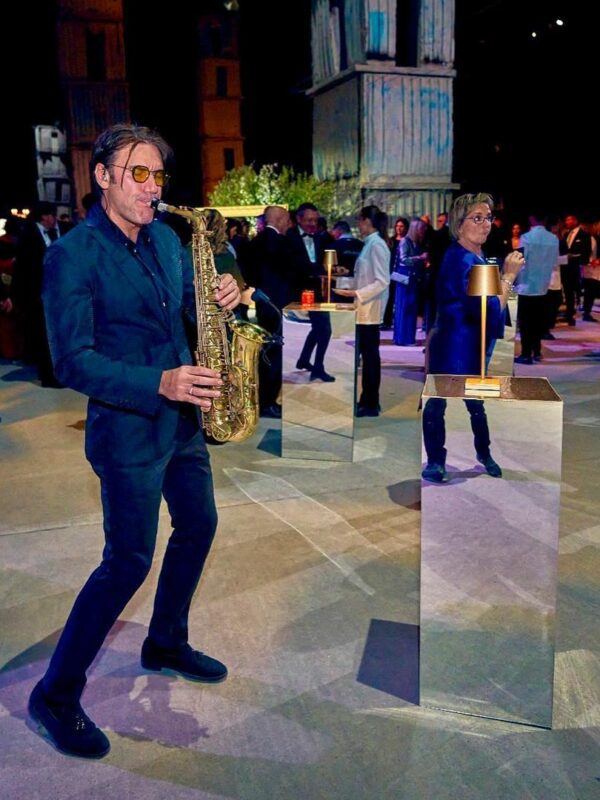 Alox sax international performer saxofonista milano