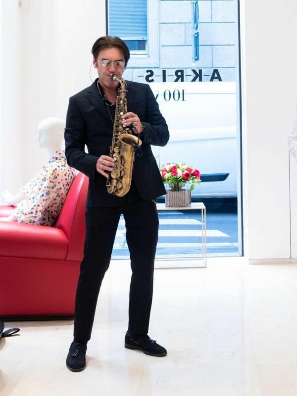 Alox sax international performer saxofonista milano